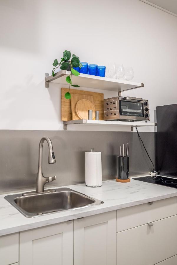 Spacious Newly Renovated 1 Bedroom Suite Halifax Bagian luar foto
